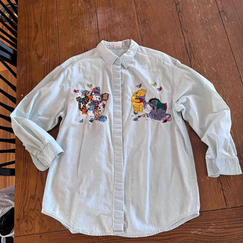 Disney Winnie the Pooh Vintage Casual Button Down Shirt Happy Snow Days - Picture 1 of 9